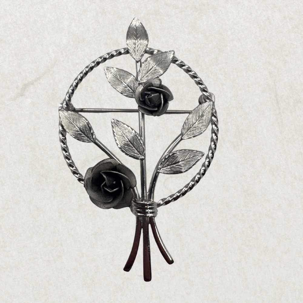 Fine Sterling Silver BOND BOYD Circular Pin Brooch with Floral